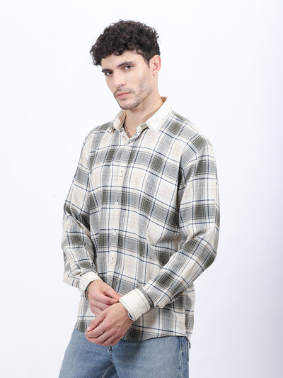 Retro Grove: Contrast Collar Check Shirt